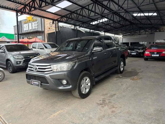 TOYOTA HILUX 2.8 SRV 4X4 CD 16V DIESEL 4P AUTOMÁTICO